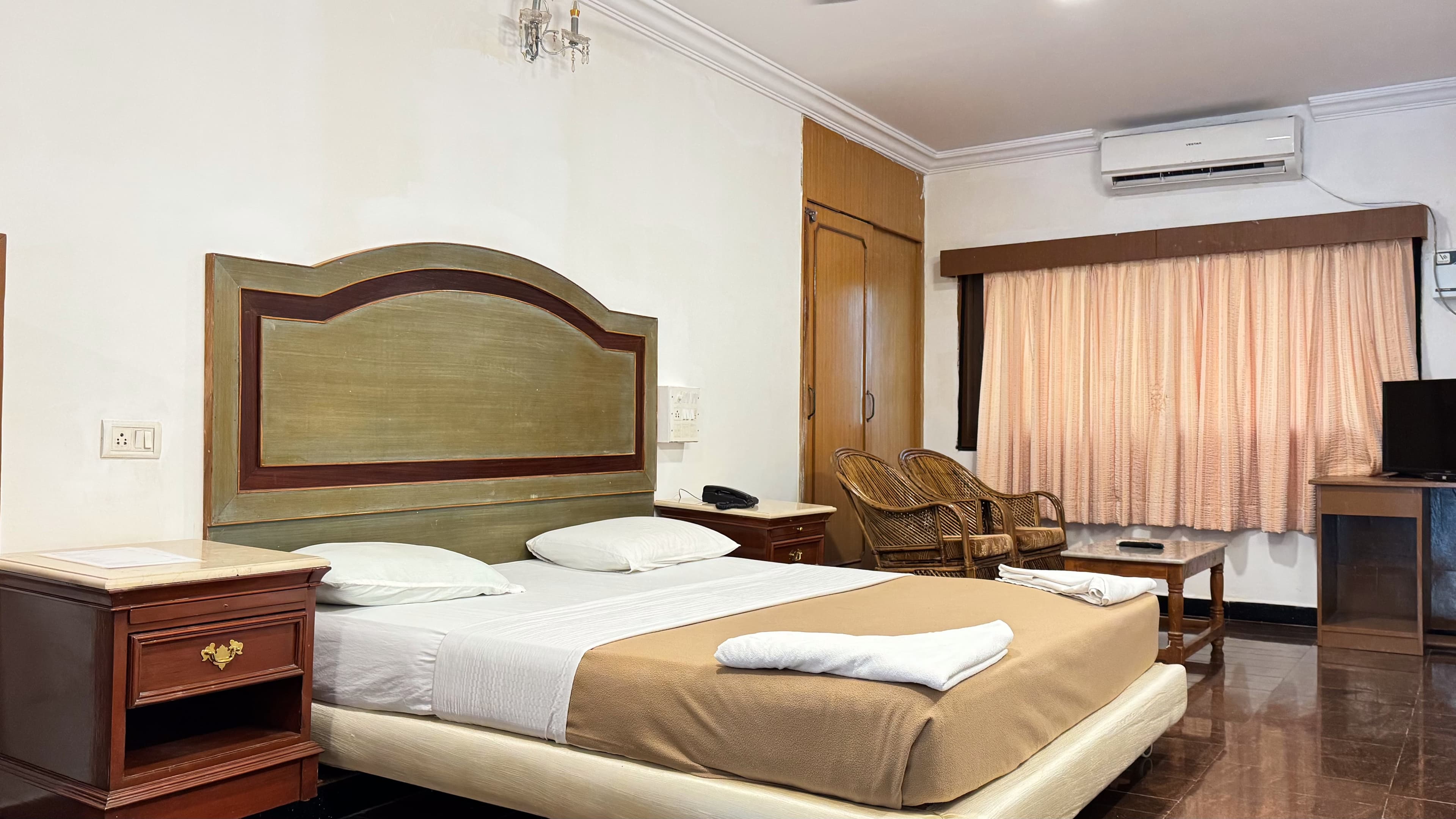 Executive Room